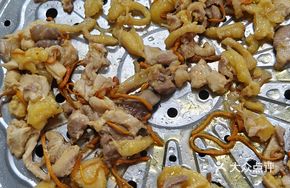 Five-fingered Mulberry Steam Chicken