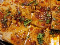 东镇千叶豆腐-老东镇啤酒屋海鲜加工·蒸汽海鲜·海鲜烧烤(台东店)