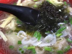 鲜肉小馄饨-广慈小吃铺沪味佳饭堂