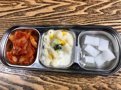 爽口泡菜-吴草鸡爪오초닭발韩食堂(融恒盈嘉中心店)