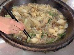 -粘豆包柴火铁锅炖