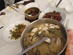 -饭怕鱼·黄焖鲟龙鱼(湖大店)