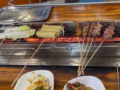 -哈尔滨小酒馆·鲜肉现穿自助烧烤(康新花园店)