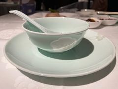 餐具摆设-金陵饭店·梅苑