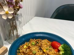 -丽莎沙拉轻食餐厅(国贸店)