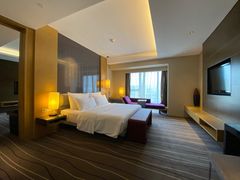 -青岛富力艾美酒店