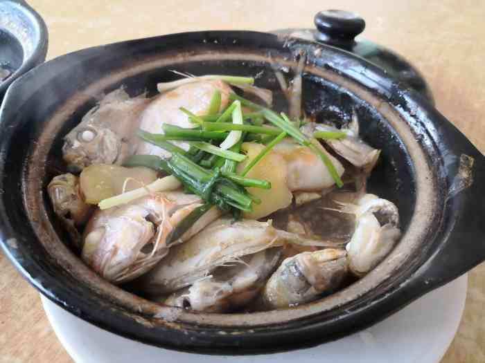 猪脑猪骨髓煲店(麻章店)