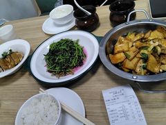 -七欣天香辣蟹火锅(闵行浦江欢乐颂店)
