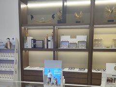 -三目眼镜·蔡司视觉合作店(青浦宝龙店)