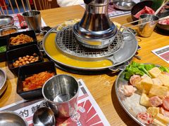-青瓦炭韩潮烤肉(花园道店)