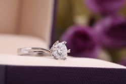 IMG_7941-威德钻石-克拉钻大本营(南京东路店)