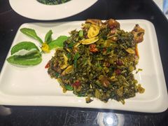 酸菜肥肠-東舍食唐精品陕菜馆