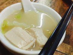 鱼头豆腐汤-阳江河堤老牌曾记美食