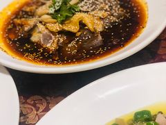 -万重锦·人文川菜馆(骡马市店)