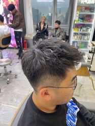 -藤野造型烫发染发