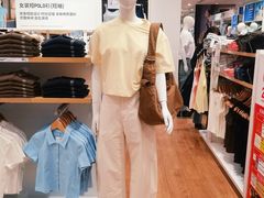 -优衣库(上海虹口龙之梦店)