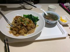 鲍皇汁花胶海参捞面-本味轩精品茶餐厅(黄山路店)
