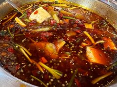 -乡土特色.冷锅鱼.牦牛肉汤锅