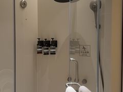 -溯光电竞酒店(西南财大地铁站店)
