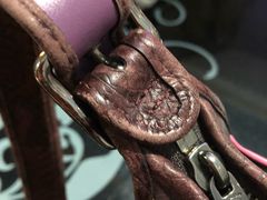 -爱革·奢品·鞋包·衣物·家居(金桥国际商业广场店)