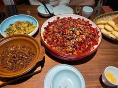 -有红鸡毛店·川菜(建设路店)