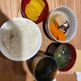 首先是都是鬼灭的粉丝，在里面吃饭很有氛围，有一个超大