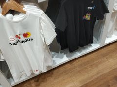 -优衣库(南宁安吉万达广场店)