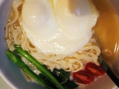 -鞍山大白鲨美食酒店