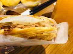 招牌肉夹馍-阿香米线(大唐西市大润发店)