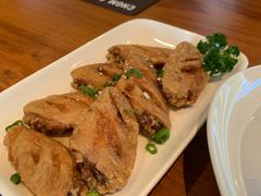 -Chom Cafe and Restaurant