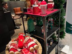 -星巴克臻选(南京金茂览秀城店)