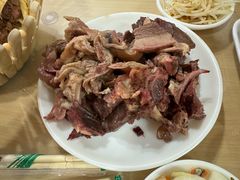 -闫家驴肉老店(华电一校店)