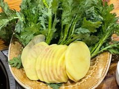 -菌之家·专业纯野生菌火锅·特色炒菌