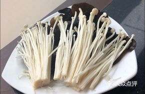 Potato with Golden Needle Mushroom and Black Fungus