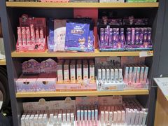 -九木杂物社(新奥购物中心店)