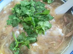 -罗卜李包子羊肉汤