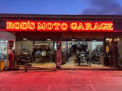 -席娜卡琳火车铁道夜市