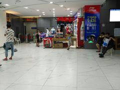 -包玉刚游泳场(黄龙恒励大厦店)