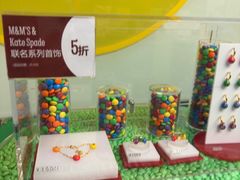 -m豆巧克力世界(上海世茂广场店)