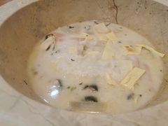 鮰鱼-云中鱼蒸汽石锅鱼(川沙百联店)