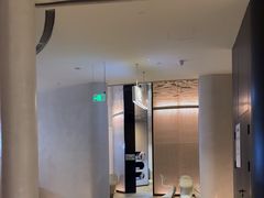 -涨巢·潮玩水疗局