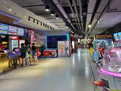 -嗨翻Hi-Fun竞技主题乐园·蹦床亲子生日轰趴(国光1937店)