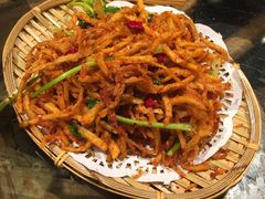 -云海肴·汽锅鸡·云南菜(天山百盛优客店)