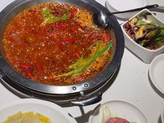 -茅草房·河畔园林火锅