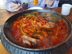 土豆排骨火锅-喇喇排骨火锅·传统韩式脊骨汤(望京西园总店)