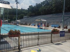 -越秀山游泳场