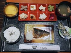 鱼肉早餐-錦 平野