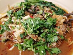 -方铲铲·成都板凳面(滨江银泰店)