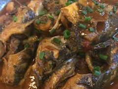 干锅小杂鱼-太平小镇主题餐厅徽宴府