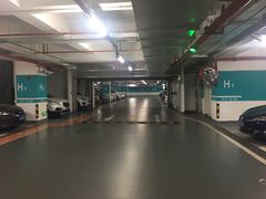 -龙湖虹桥天街-停车场